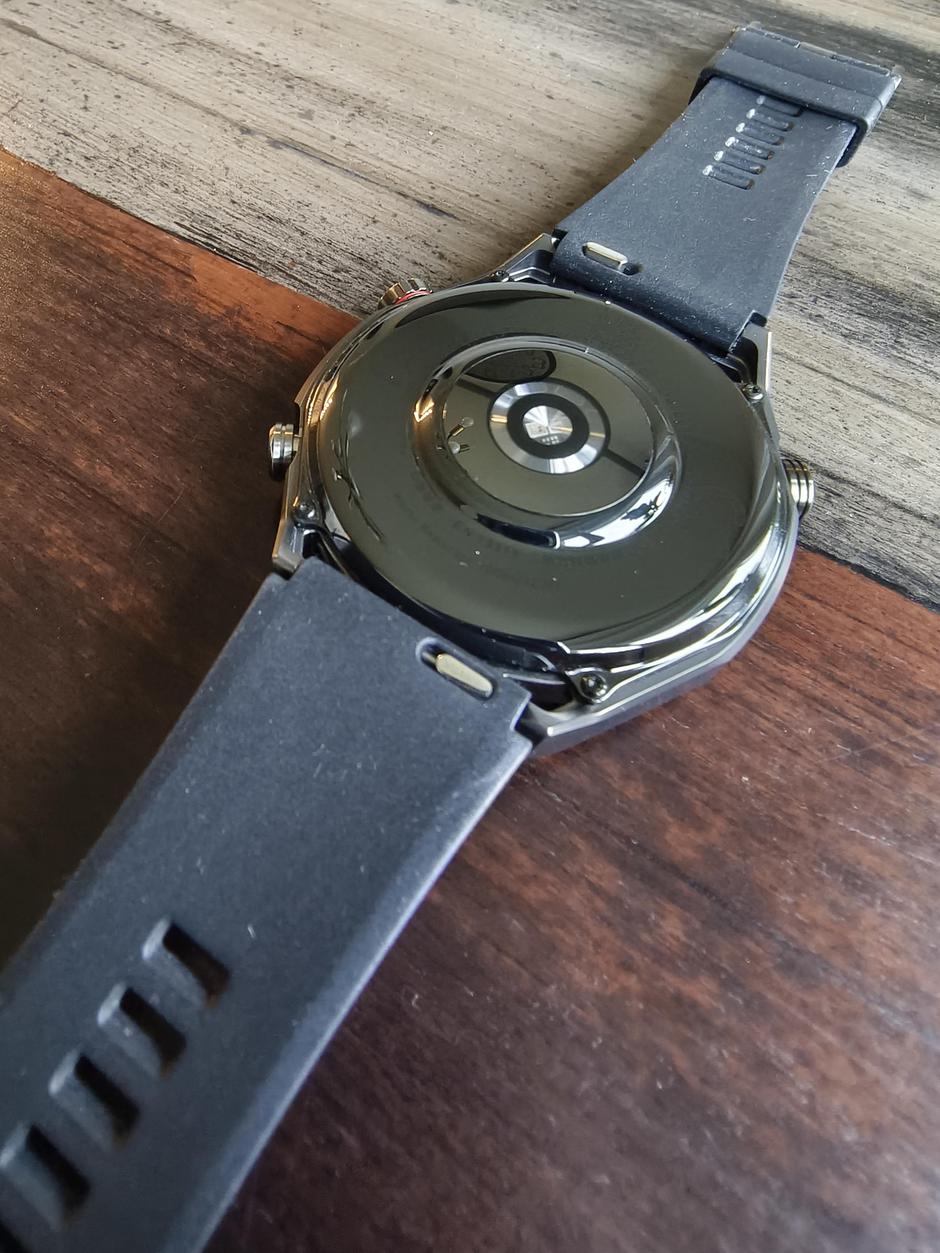 Ura Huawei Ultimate | Avtor: D. J.