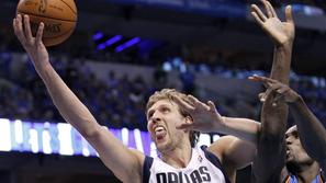 Dirk Nowitzki in Serge Ibaka