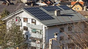 Sončna elektrarna na hiši