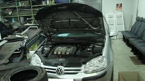 Kraja in vlamljanje v atvomobile Krško 