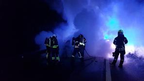 Goreče vozilo na primorki