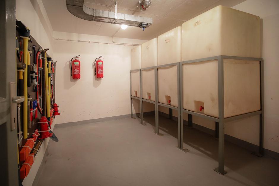 zaklonišče | Avtor: Saša Despot