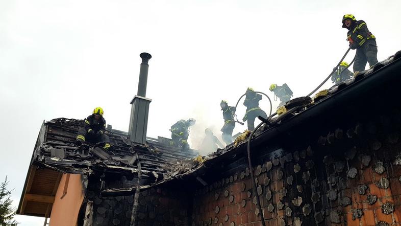 Eksplozija, plinska jeklenka, Cerklje na Gorenjskem, gasilci, požar