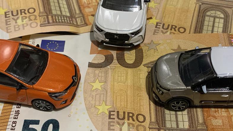 Nakup in prodaja avta avtov vozil evri