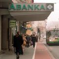 Po velikosti bančne vsote se Abanka uvršča na tretje mesto v Sloveniji.