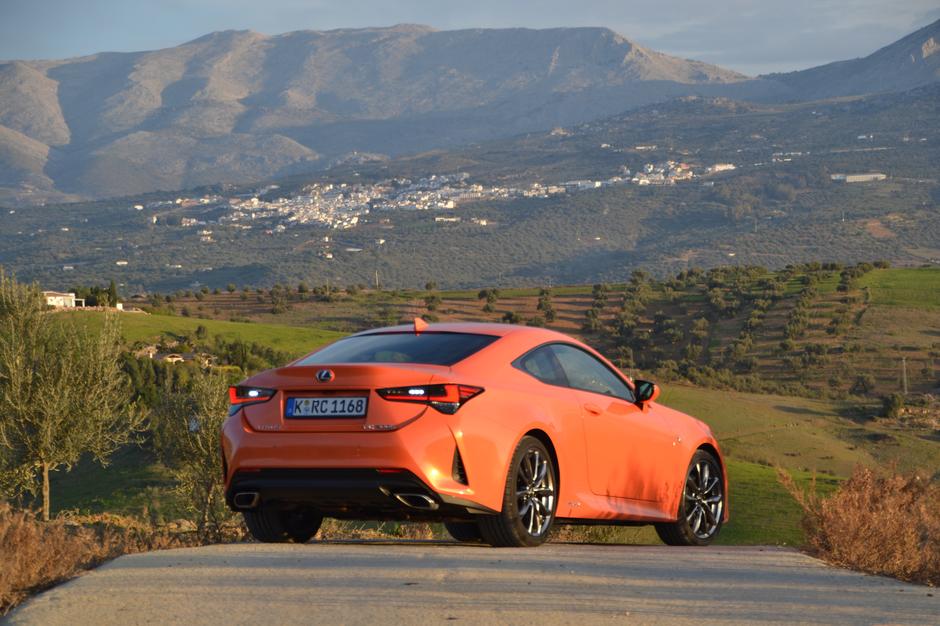 Lexus RC300h | Avtor: Gregor Prebil