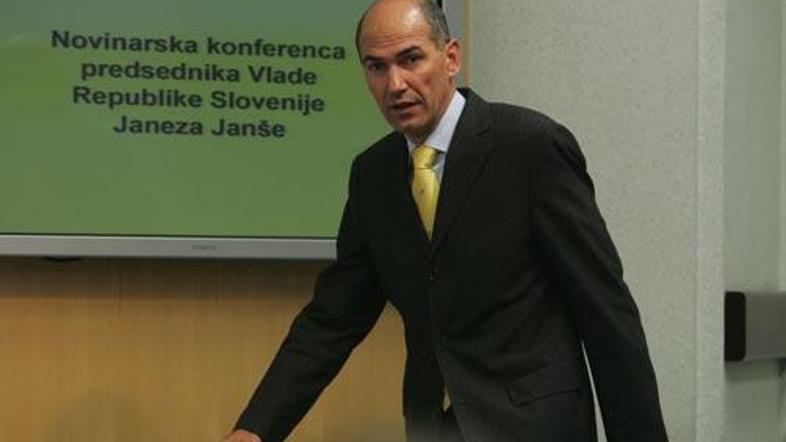 Janez JanÅ¡a foto: Robert Balen