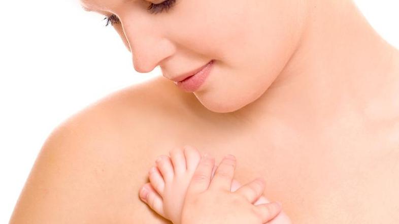 Doječe matere imajo pravico do odmora za dojenje med delovnim časom, ki traja na