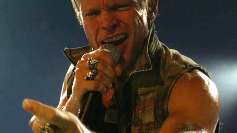 V četrtek bo v Hali Tivoli nastopil rockerski hitmejker Billy Idol. Velja za ene