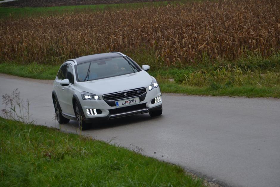 Peugeotova karavana avtomatikov | Avtor: Gregor Prebil