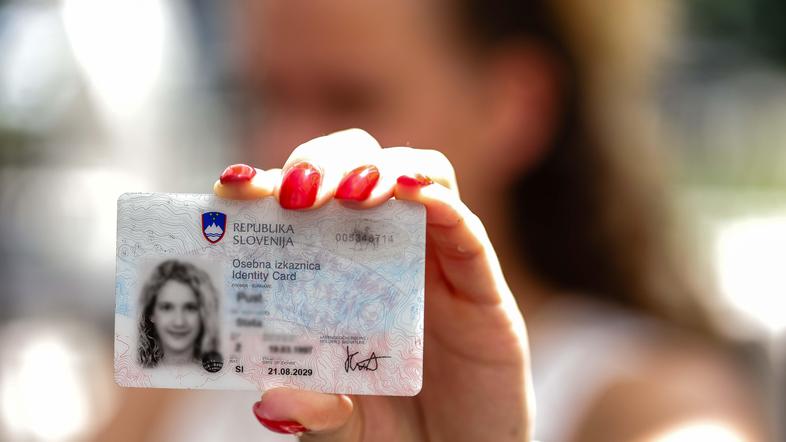 osebna izkaznica