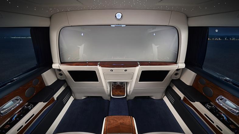 Rolls-royce phantom luxury privacy