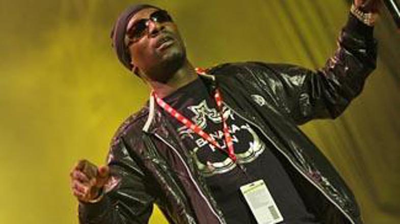 Roots Manuva je popolnoma prevzel hip-hopovsko usmerjene obiskovalce.