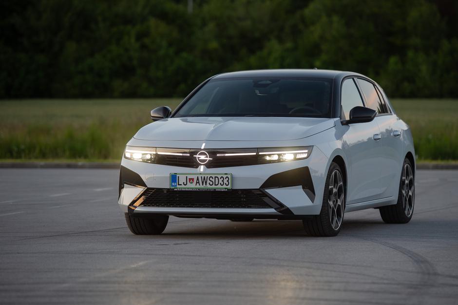 Opel Astra | Avtor: Anže Petkovšek