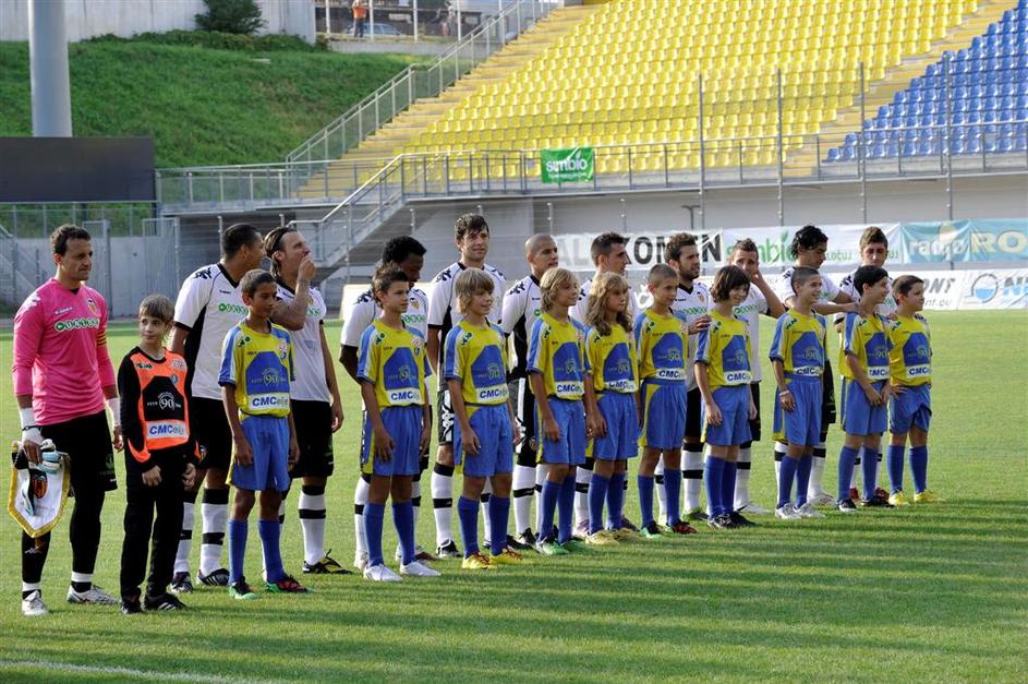 Cesár (prvi z leve) je tekmo proti Celju začel kot kapetan. (Foto: Gregor Katič)