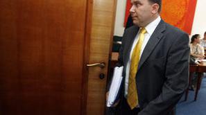 Hrovat ocenjuje, da gre pri vodenju komisije za usklajen manever SD, LDS in Zare