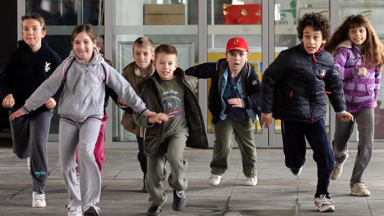 Takole so v četrtek osnovnošolci demonstrirali vadbo, ki bo od naslednjega tedna