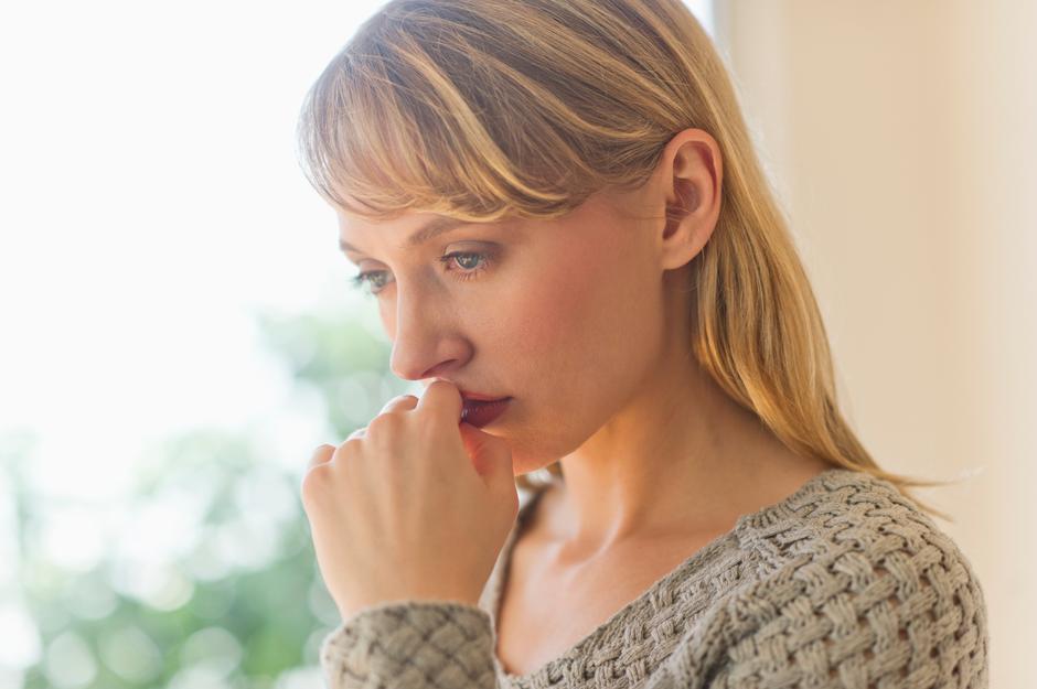 Zamišljena, žalostna ženska | Avtor: 