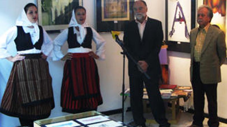 V kulturnem programu ob odprtju razstave so nastopile članice mariborskega srbsk