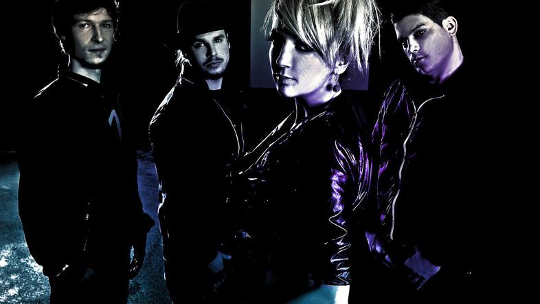 Leeloojamais prepevajo Night Phone. (Foto: Promo)