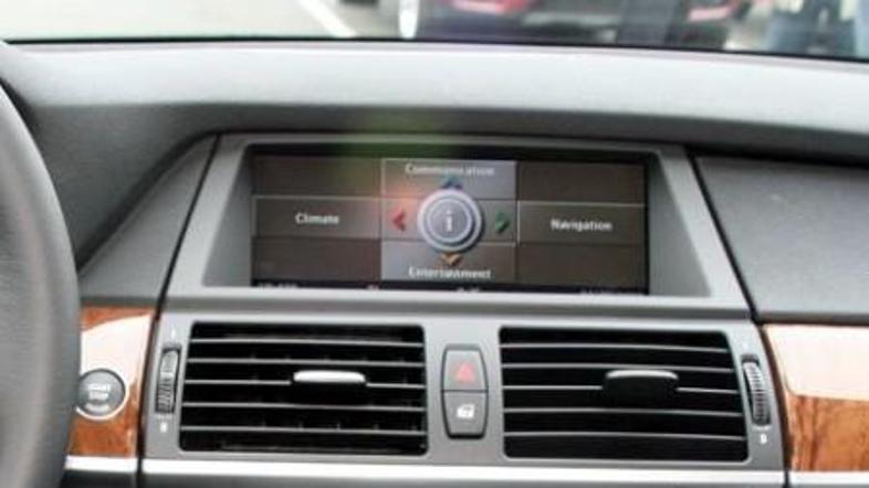 iDrive bo z novo različico pridobil kup dodatnih zmogljivosti, ki utegnejo prest