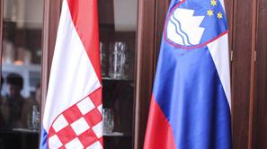 Slovenska in hrvaška zastava
