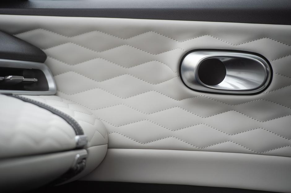 Dongfeng Box | Avtor: Anže Petkovšek