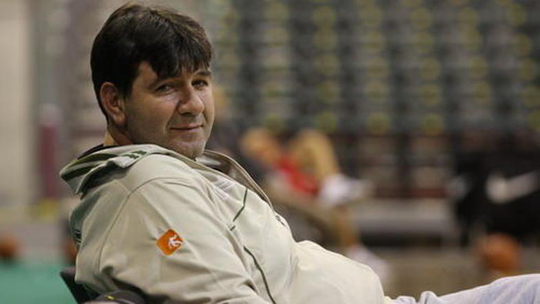 Memi Bečirovič – naj ostanem ali grem?