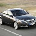 Opel insignia je za pičlo točko prehitela ford fiesto in si nadela laskavi naslo