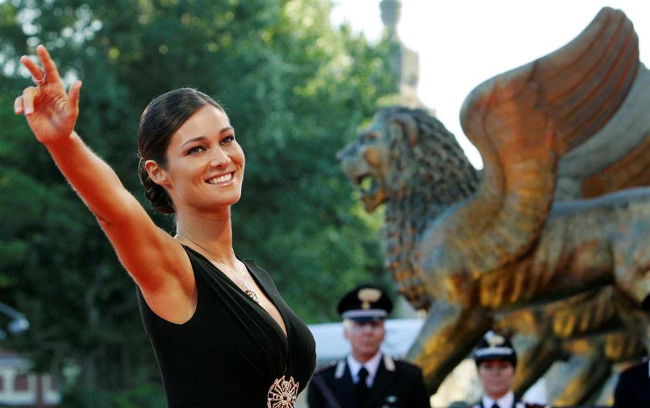 Igralka Manuela Arcuri.