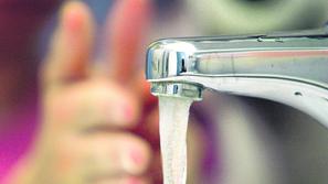 ilustracija voda, pipa, pitna voda