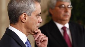 Rahm Emanuel (desno) odhaja v Chicago kandidirat za župana, na položaju v Beli h