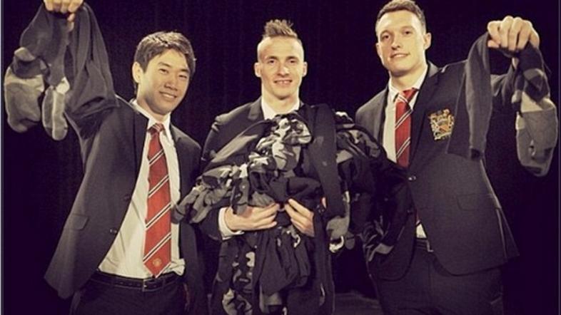 kagawa jones buttner manchester united nogavice