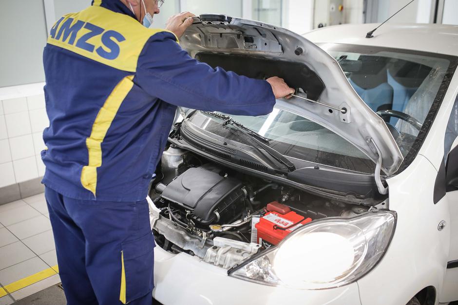 AMZS tehnični pregled | Avtor: Saša Despot