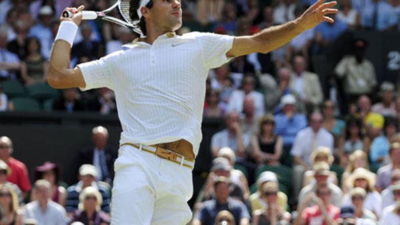 Švicar Roger Federer lovi rekordno 15. zmago na turnirjih za grand slam.