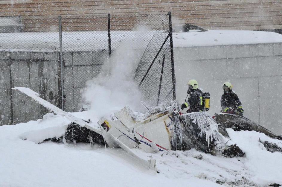 Letalo naj bi po neuradnih podatkih pripadalo nemški letalski družbi Windrose Ai