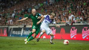 Nogometna dvoboj med NK Olimpija in NK Maribor v Stožicah.