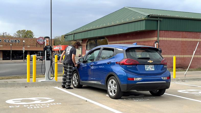 Električni avto, polnjenje