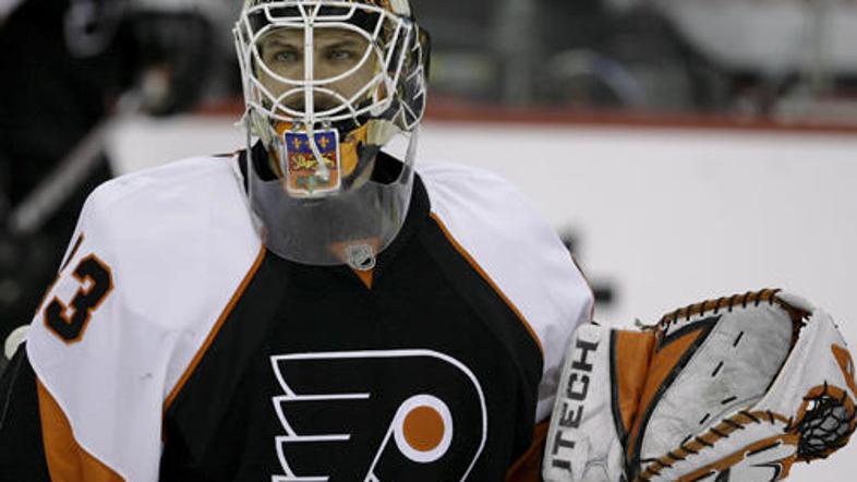 Martin Biron je na tekmi proti losangeleškim Kraljem 25. v karieri ostal neprema