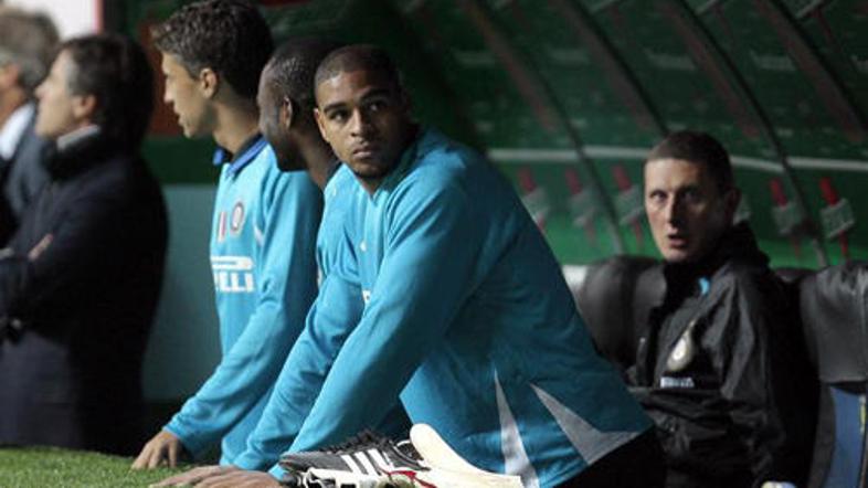 Adriano je pri Interju obsedel na klopi za rezervne igralce.