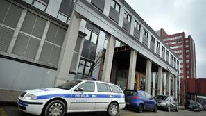 slovenija 10.01.13, policija, nlb, policijska preiskava v prostorih nlb, Smartin