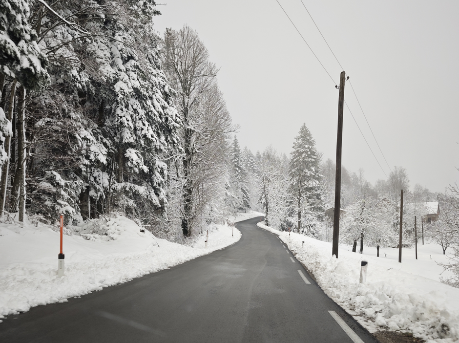 Sneg, zasnežena cesta, cesta, zima, vreme | Avtor: Žurnal24 
