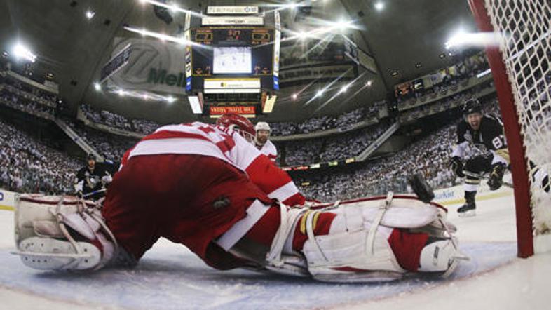 Hokejisti Pittsburgha so bili še drugič boljši od Detroita.