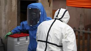 zaščitna obleka hazmat suit