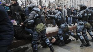 Protesti v Rusiji za izpustitev Navalnega.