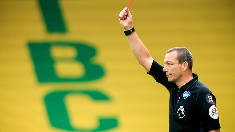 Premier League rdeči karton