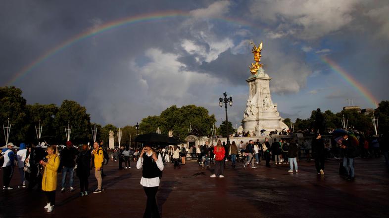 kraljica Elizabeta II. smrt žalovanje