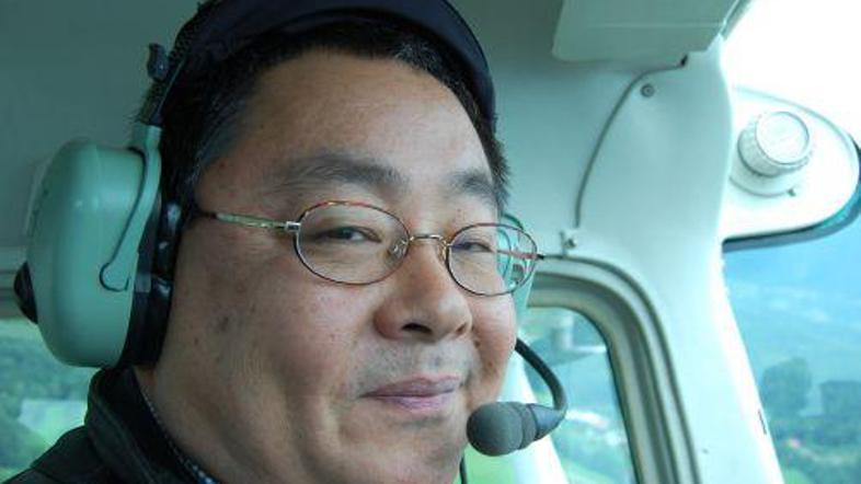 Ena od ljubezni Masahira Tadžime je letenje.