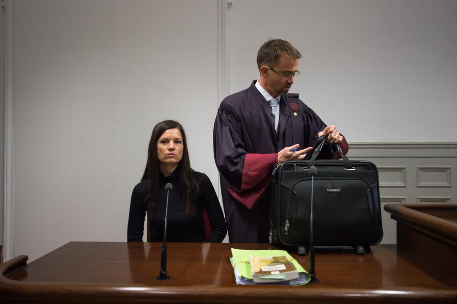 zakonca Jelinčič na sodišču