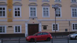 Nadškofija Maribor z nadškofom Krambergerjem na čelu si želi nazaj stavbo na Gla